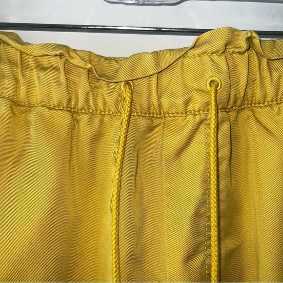 LOFT Yellow Soft Twill Pull On Shorts - Picture 5 of 8